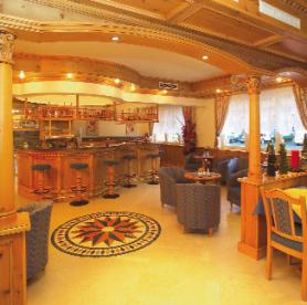 Kaprunský hotel Toni s barem