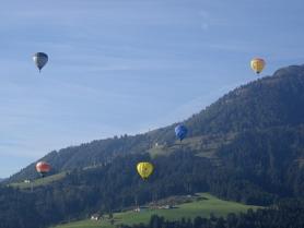 Létání balónem u střediska Kaprun