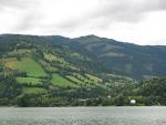Pohled na jezero u rakouského Zell am See